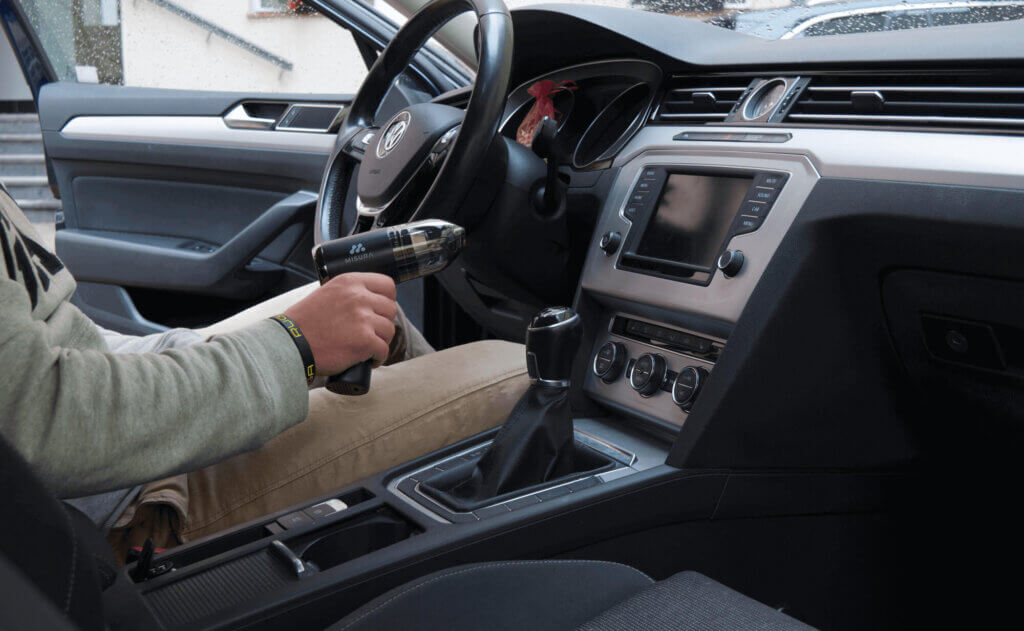 Aspirador de coche sin cable pequeño y potente
