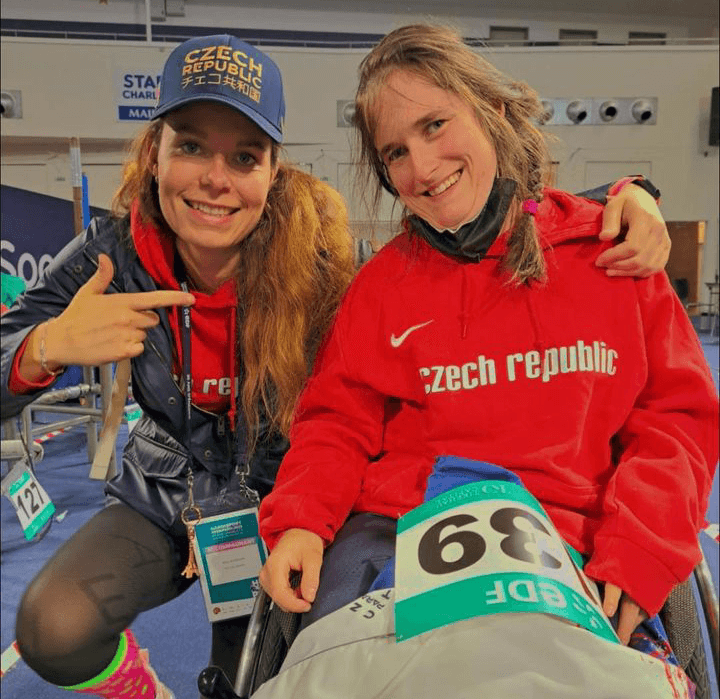Anička Muziková se připravuje na paralympiádu, proto využívá masážní pistoli MISURA
